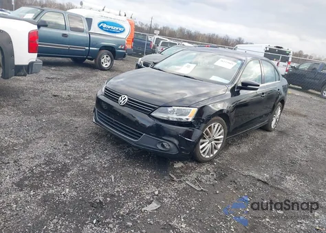 2011 Volkswagen Jetta 2.5L Sel from USA, damaged, VIN 3VWLZ7AJ2BM349306